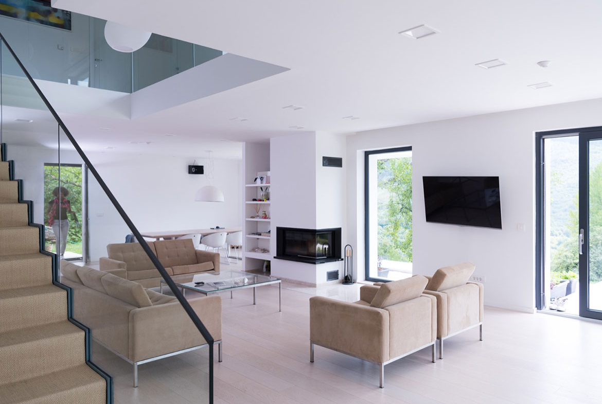 Light and modern apartment
